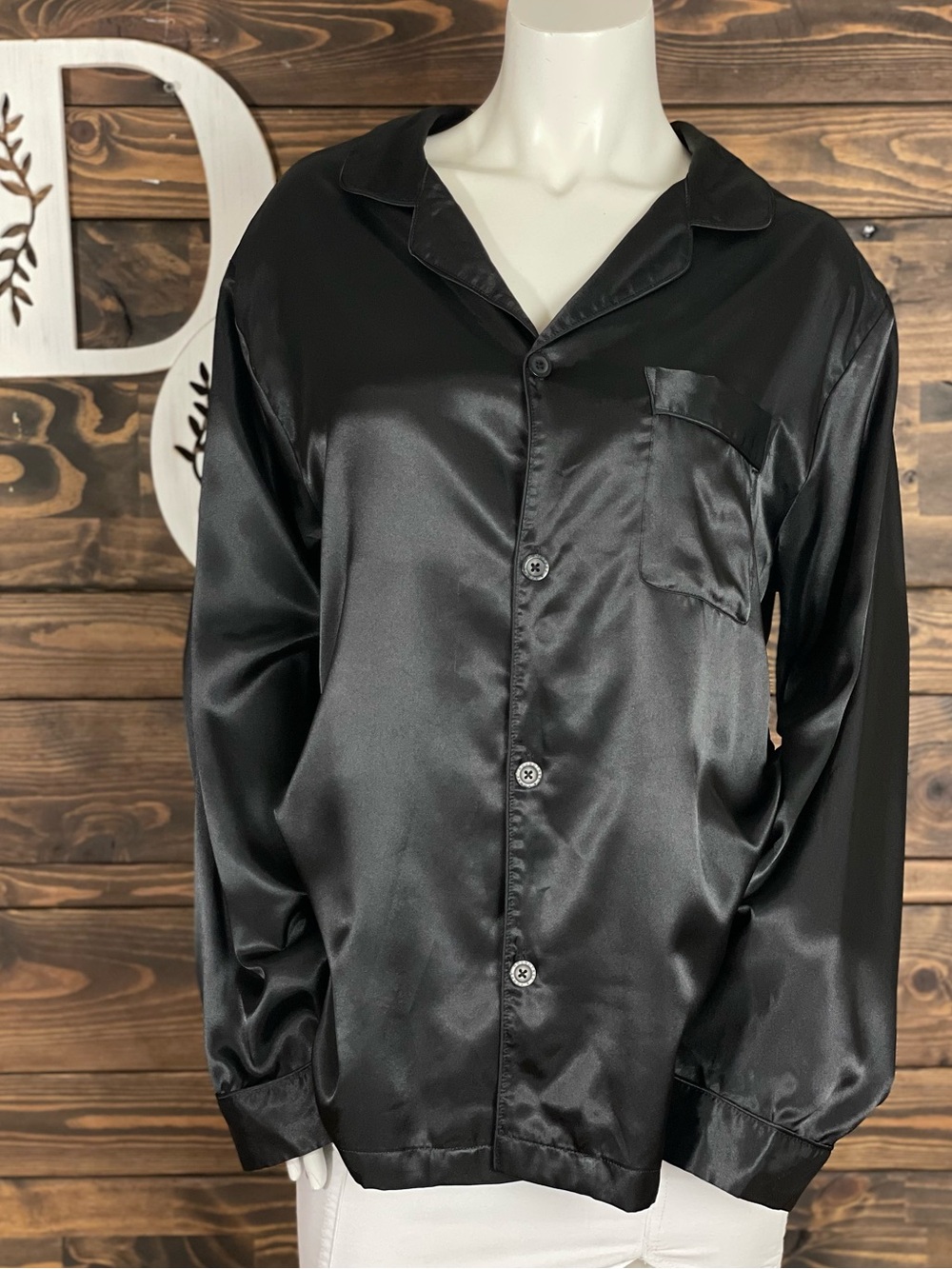 Roundtree & Yorke Black Satin Button-Down Pajama Shirt Long Sleeve Front Pocket